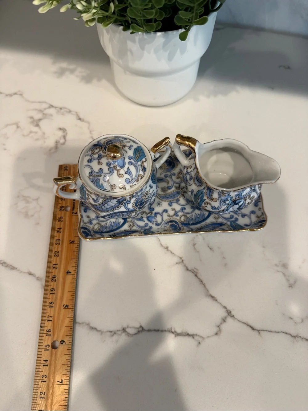 N/A vintage lefton